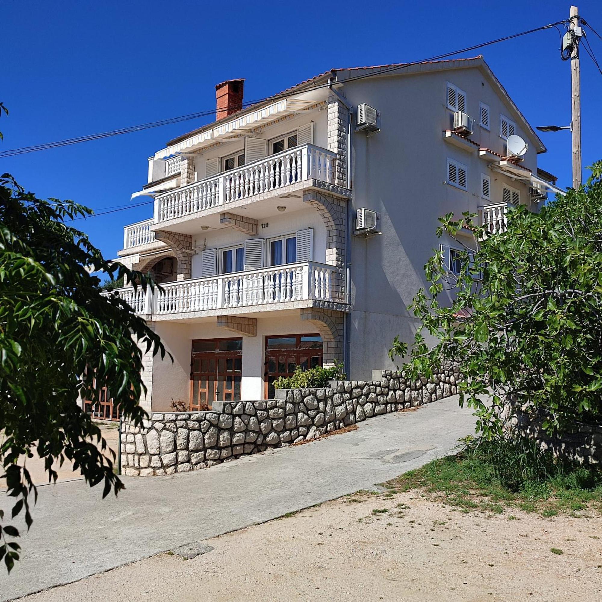 Apartments Vuksan Rab Town Kültér fotó
